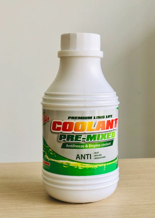 Hình ảnh chi tiết nước làm mát Thaco CF1402 (ảnh 2)