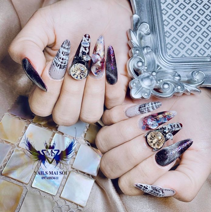 Hình ảnh học viên thực hành tại Nails Mai Sói