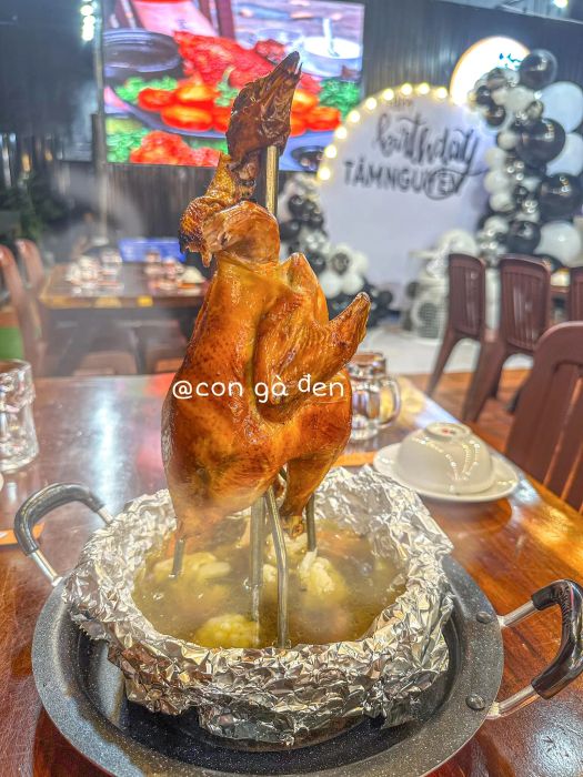 Góc check-in độc đáo tại Con Gà Đen