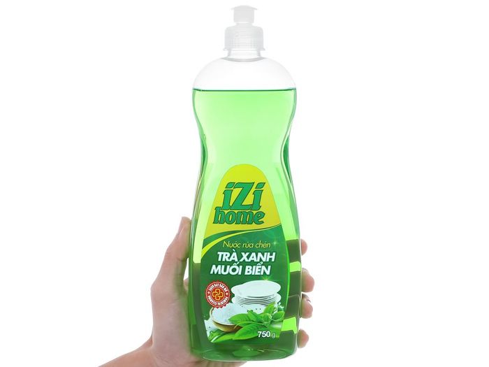 Hình ảnh thực tế nước rửa chén IZI HOME hương trà xanh muối biển - góc cận cảnh