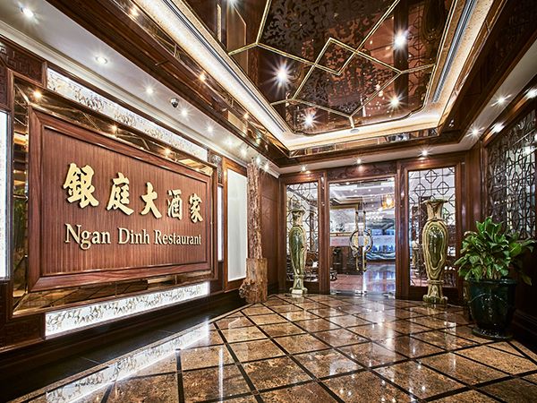 Không gian ẩm thực Ngân Đình - Nơi giao thoa tinh tế giữa truyền thống và hiện đại trong từng chi tiết.