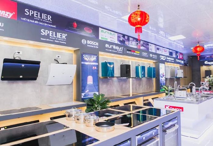 Không gian trưng bày hiện đại tại BẾP VIỆT TIẾN
