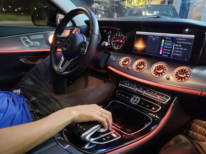 Không gian showroom hiện đại tại Thanh Bình Auto