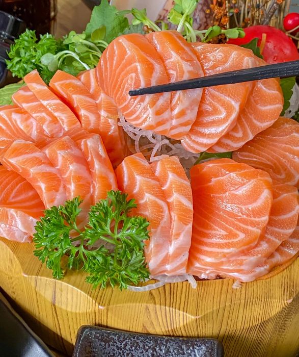 Nghệ thuật trình bày sushi điêu luyện ảnh 2