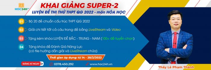 Khoảnh khắc Thầy Lê Phạm Thành hướng dẫn học trò giải bài tập qua màn hình máy tính
