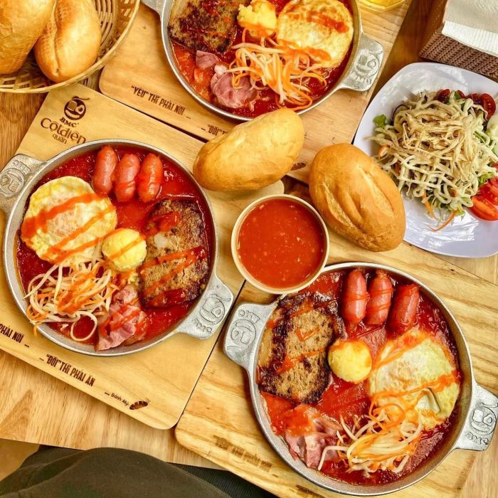 Khoảnh khắc ẩm thực tại Bánh Mỳ Chảo Cột Điện - Sự kết hợp hoàn hảo giữa hương vị và nghệ thuật
