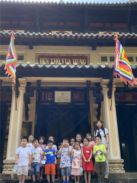Ảnh 1 - Khuôn viên xanh mát với sân chơi sáng tạo tại Mầm Non Sơn Ca
