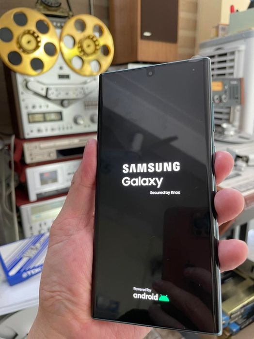 Trải nghiệm mua sắm đẳng cấp tại Hiếu Giang Luxury Mobile