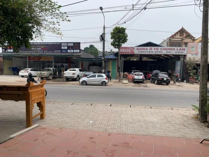 Không gian làm việc chuyên nghiệp tại Gara Ô tô Chung Lan