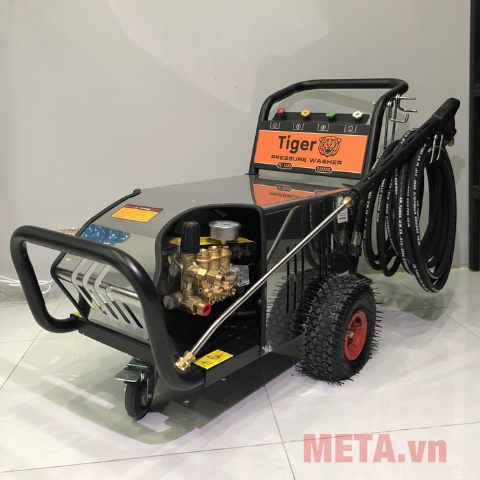Máy phun xịt rửa xe cao áp Tiger UV-3200 5.5KW