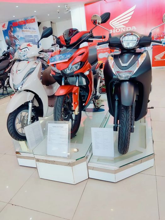Không gian trưng bày xe tại HEAD Honda Tường Nghiêm
