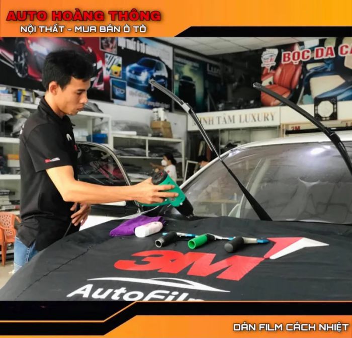 Quy trình vệ sinh nội thất chuyên nghiệp tại Hoàng Thông Auto