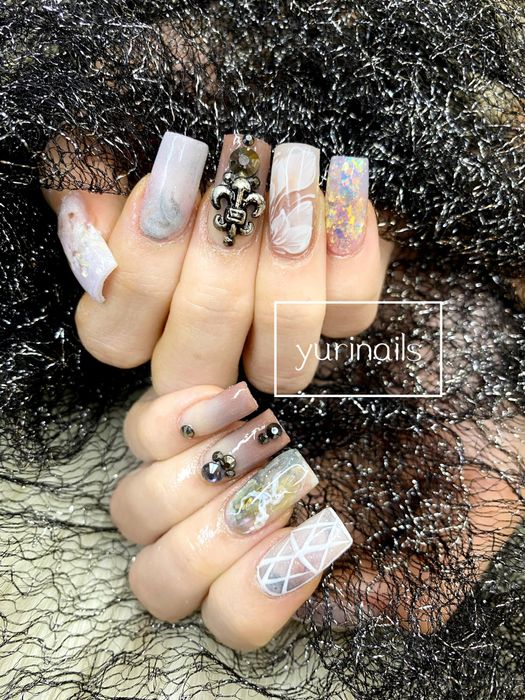 Không gian sang trọng và đẳng cấp tại YURI Nails