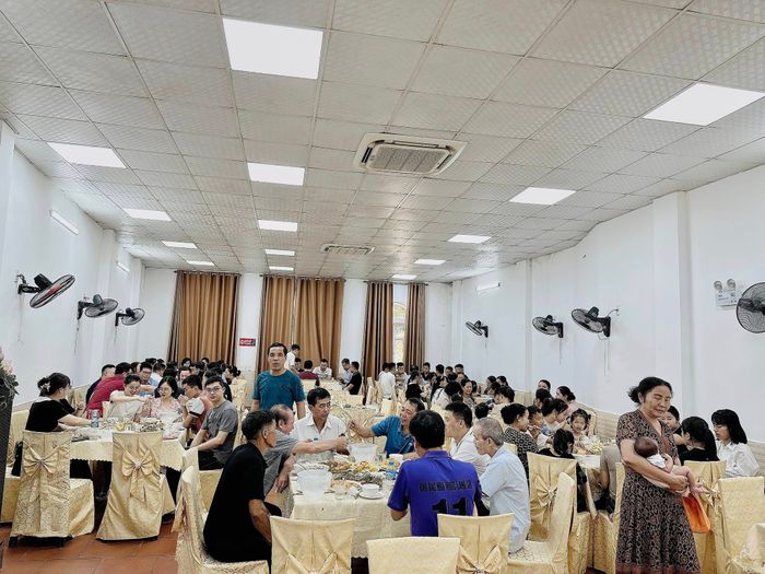 Sân vườn xanh mát cùng kiến trúc độc đáo tại Nhà hàng Thảo Viên - Ảnh 2