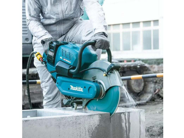 Máy cắt bê tông dùng pin 40V Makita CE001GZ01