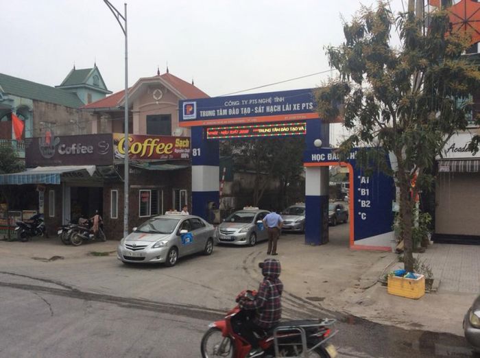 Trung tâm đào tạo và sát hạch lái xe PTS - hình ảnh 2