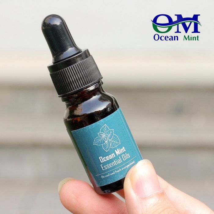 Hình ảnh thực tế Tinh dầu dưỡng tóc Ocean Mint Essential Oils - Thiết kế tinh tế với sắc xanh biển đầy nam tính