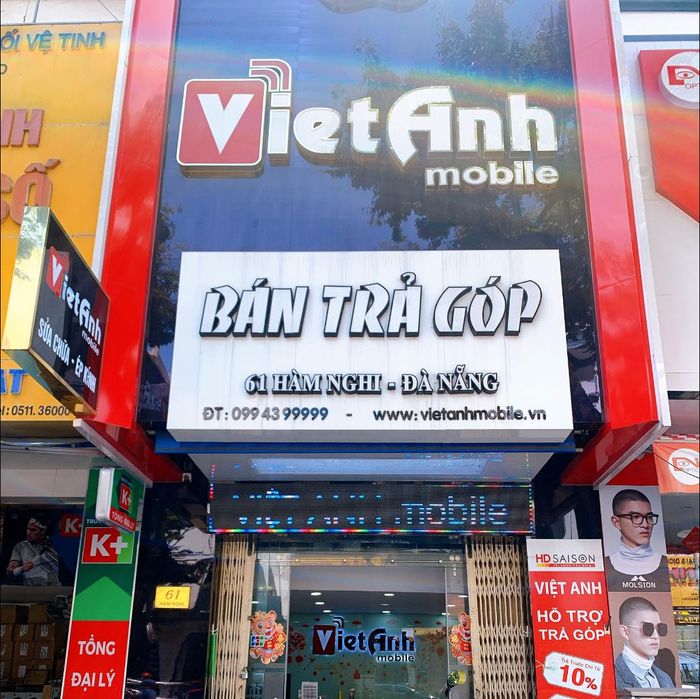 [Hình ảnh] Việt Anh Mobile - Không gian trưng bày điện thoại hiện đại và sang trọng