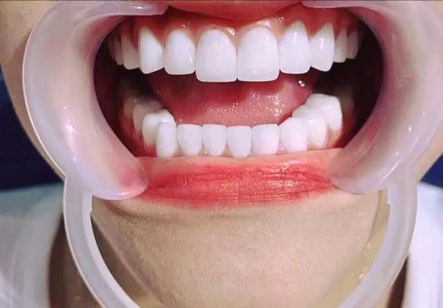 Nha Khoa Sài Gòn Smile hình ảnh 1