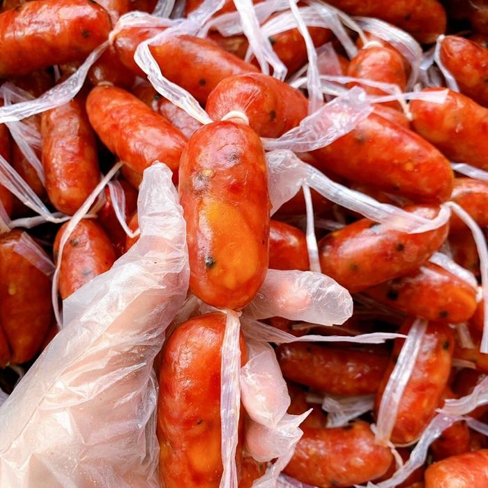 Hình ảnh 1: Không gian mua sắm đầy tin cậy tại Việt Tam Nông Food's