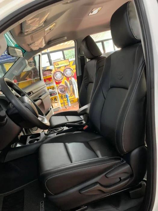 Hình ảnh quy trình vệ sinh nội thất chuyên nghiệp tại Auto668 Huế