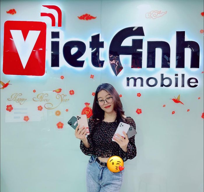 [Hình ảnh] Việt Anh Mobile - Đội ngũ nhân viên tư vấn nhiệt tình và chuyên nghiệp