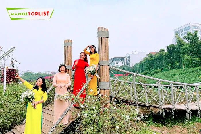 Thung lũng hoa Hồ Tây – nơi bạn có thể thả hồn vào không gian tươi đẹp và bình yên, tận hưởng từng khoảnh khắc quý giá giữa thiên nhiên.
