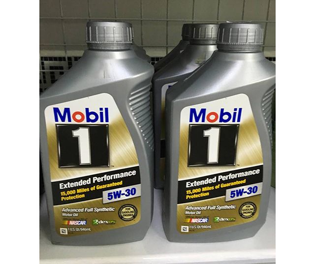 Hình ảnh dầu nhớt Mobil 1 chính hãng (ảnh 1)