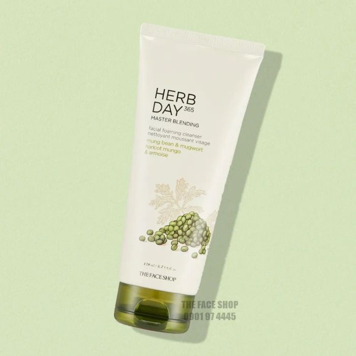 Hình ảnh thực tế Sữa Rửa Mặt Đậu Xanh & Ngải Cứu Herb Day 365 - Bộ đôi dưỡng chất hoàn hảo