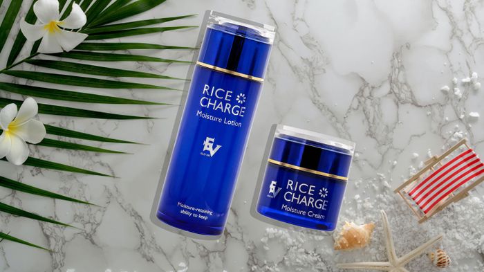 Hình ảnh chân thực Nước Hoa Hồng Tinh Chất Gạo ElLe Vie Rice Charge phiên bản 2