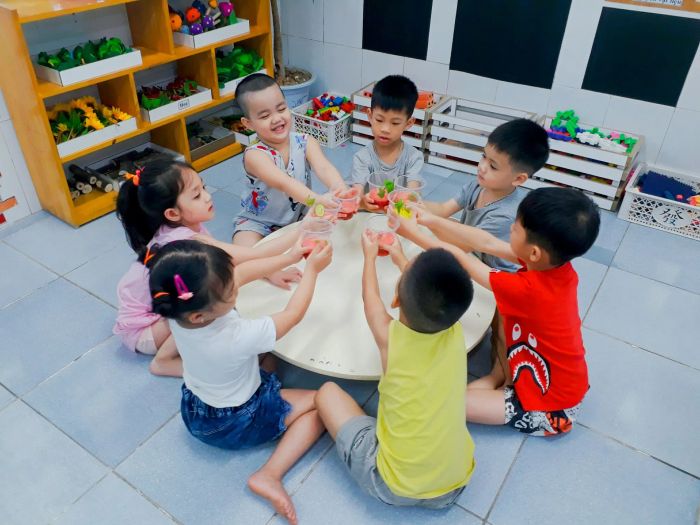 Ảnh 2: Những khoảnh khắc đáng yêu trong hoạt động vui chơi và học tập của các bé tại Trường Mầm non Tân Hội A - Nơi mỗi ngày đến trường là một ngày vui