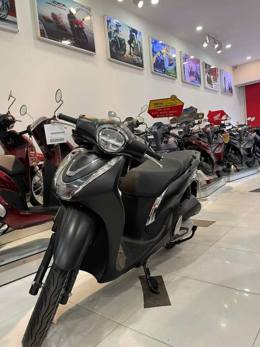Đội ngũ kỹ thuật viên chuyên nghiệp tại HEAD Phượng Hoàng