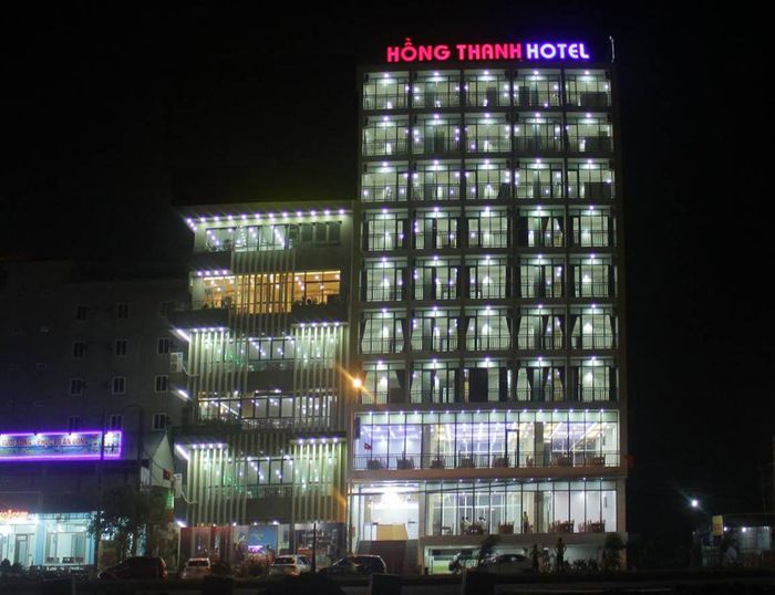 Hình ảnh ấn tượng về kiến trúc hiện đại của Khách sạn Hồng Thanh
