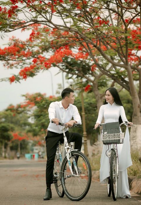 Hình ảnh minh họa: Cổng trường xưa