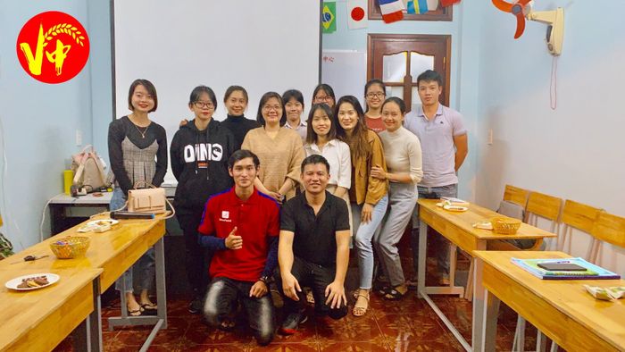 Hoạt động giảng dạy tại Việt Trung - Nơi ươm mầm tình yêu Hán ngữ