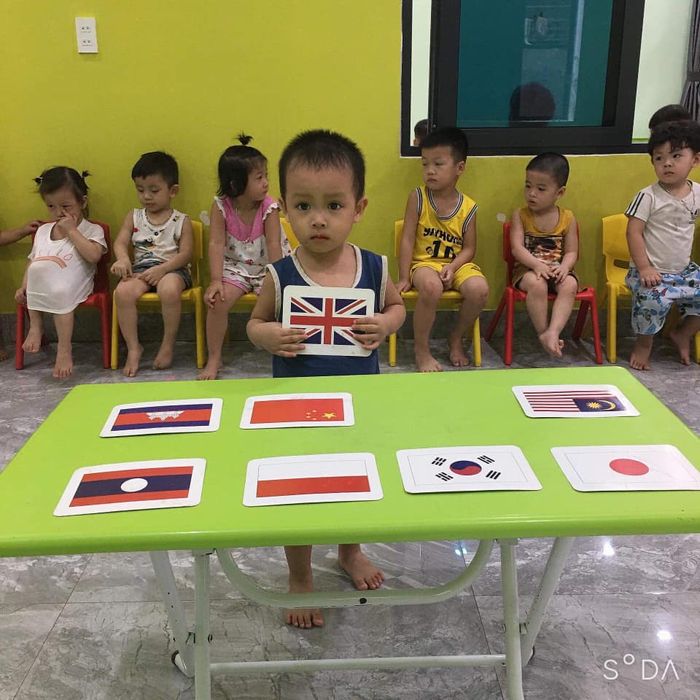 Nhà Trẻ Măng Non ảnh 2 - Góc nhìn chân thực về môi trường giáo dục tràn ngập tiếng cười trẻ thơ.