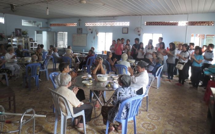 Không gian sinh hoạt ấm cúng tại Trung Tâm Dưỡng Lão Vinh Sơn