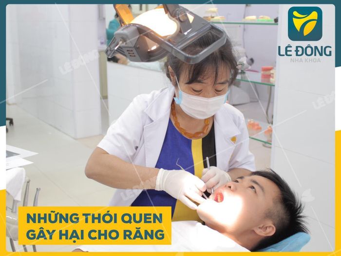 Đội ngũ y bác sĩ tận tâm tại Nha Khoa Lê Đông