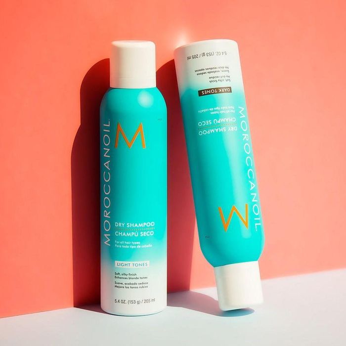Moroccanoil Dry Shampoo - Cứu tinh cho mái tóc bết dính, phục hồi độ phồng và óng mượt chỉ trong vài phút
