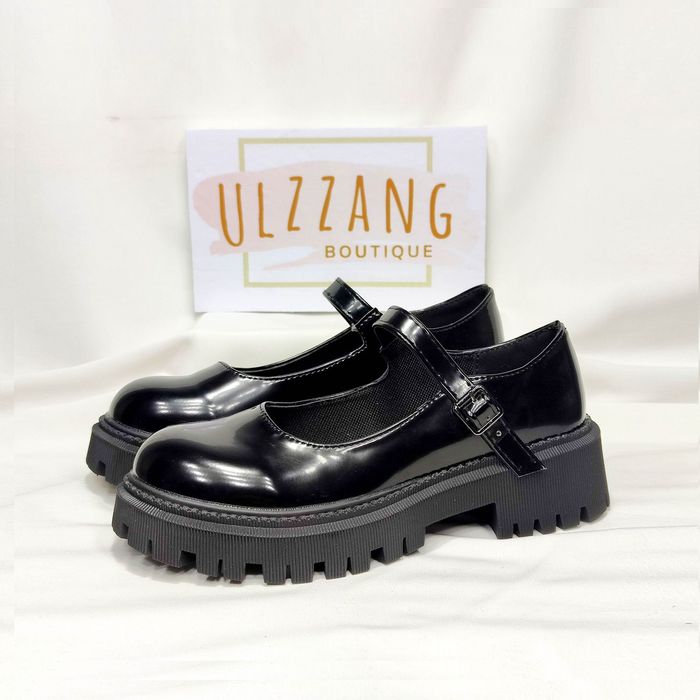 Xu hướng giày ulzzang mới nhất từ Ulzzang Boutique