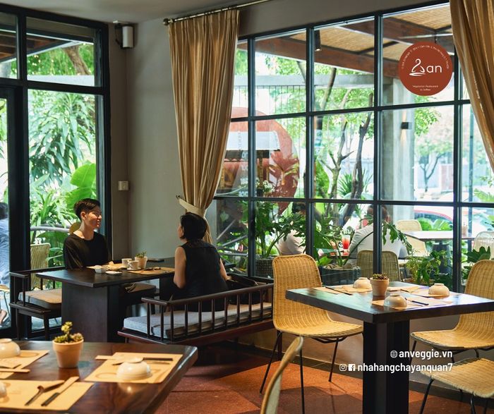 Không gian xanh mát tại Nhà Hàng Chay An & Cafe (ảnh 1)