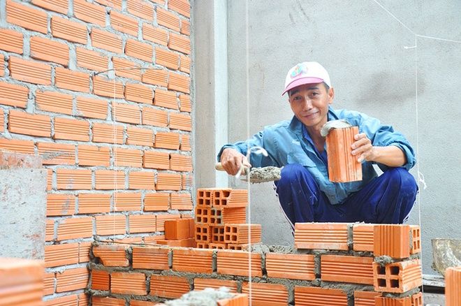 Hình ảnh minh họa sống động về người thợ xây (Nguồn: Internet)