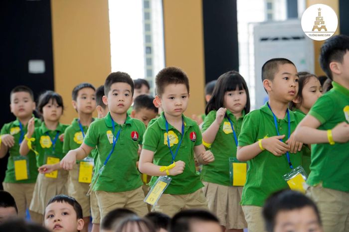 Hình ảnh tiếp theo về trường Marie Curie Hà Nội