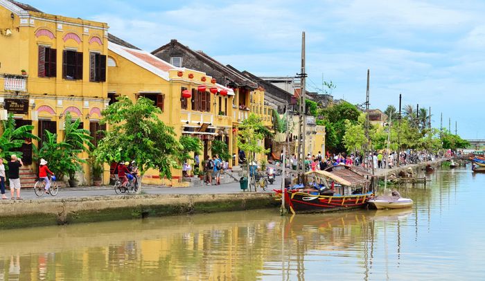 Hình ảnh minh họa: Tinh thần bất khuất miền Trung
