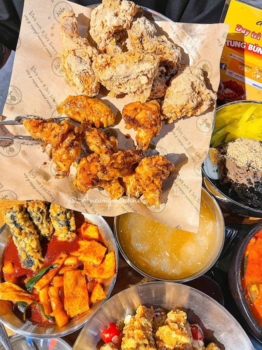 Chicken TALK - Bộ sưu tập hình ảnh ấn tượng số 1 về hương vị Hàn Quốc đích thực