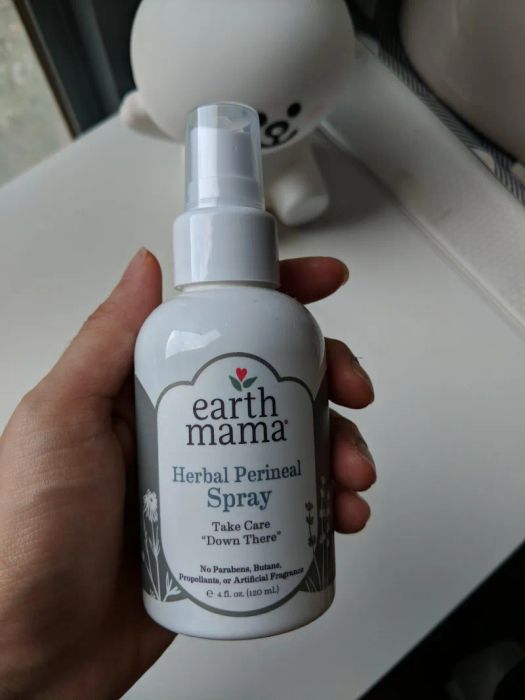 Hình ảnh thực tế bình xịt Earth Mama Herbal Perineal Spray