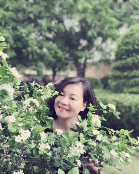 Hình ảnh nhà thơ Hà Nguyễn ảnh 1