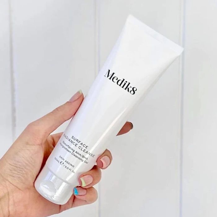 Hình ảnh thực tế Sữa Rửa Mặt Medik8 Surface Radiance Cleanse
