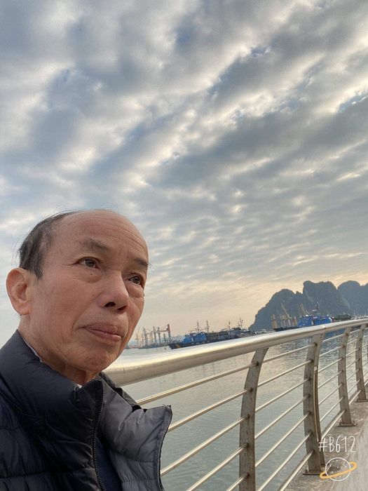 Chân dung nhà thơ Phan Huy Hùng
