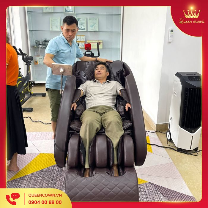 Trải nghiệm thực tế ghế massage Queen Crown
